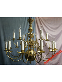 Żyrandol mosiężny 18 płomienny z kulą